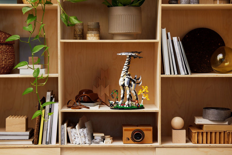 LEGO ICONS 76989 Horizon Forbidden West: Tallneck display