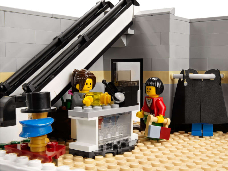 LEGO Creator 10211 Grand Emporium