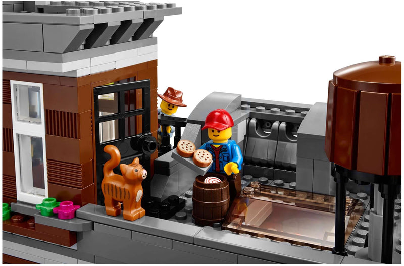 LEGO Creator 10246 Detective’s Office