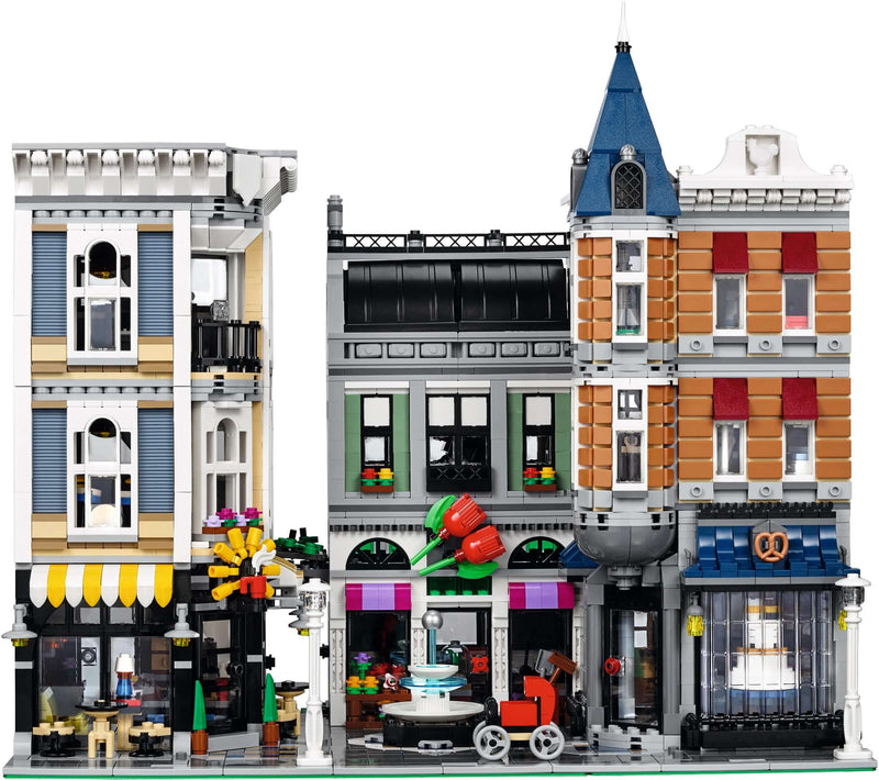 LEGO Creator 10255 Assembly Square