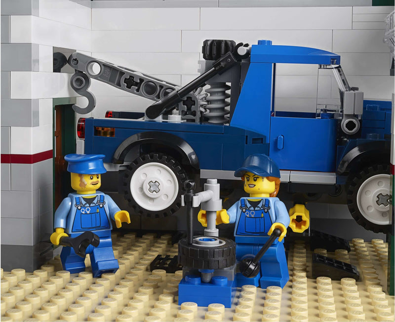 LEGO Creator 10264 Corner Garage