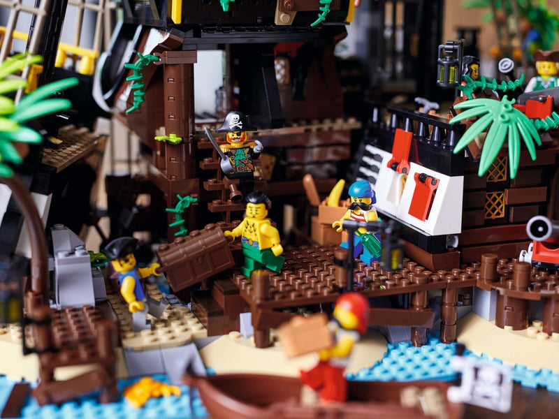 LEGO Ideas 21322 Pirates of Barracuda Bay