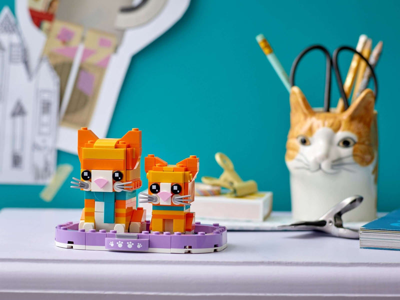 LEGO BrickHeadz 40480 Ginger Tabby display