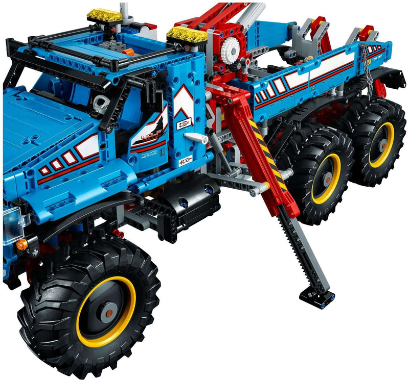 LEGO Technic 42070 6x6 All Terrain Tow Truck