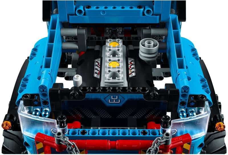 LEGO Technic 42070 6x6 All Terrain Tow Truck