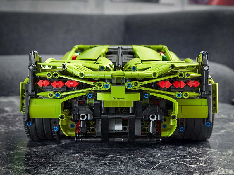 LEGO Technic 42115 Lamborghini Sián FKP 37 back of car