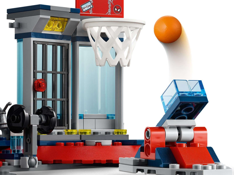 LEGO Marvel 76175 Attack on the Spider Lair
