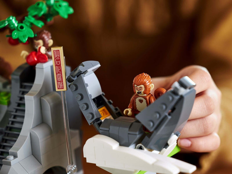 LEGO Monkie Kid 80024 The Legendary Flower Fruit Mountain