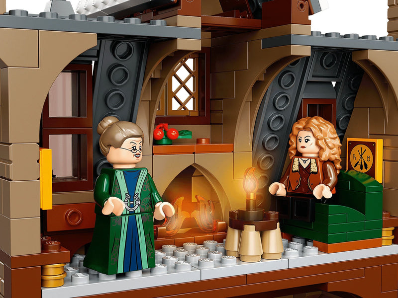 LEGO Harry Potter 76388 Hogsmeade Village Visit