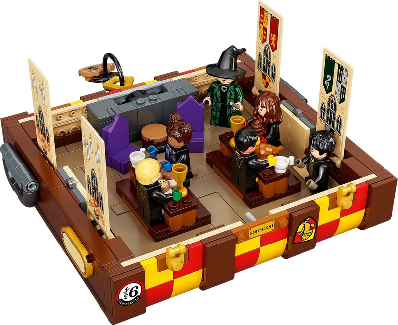 LEGO Harry Potter 76399 Hogwarts Magical Trunk