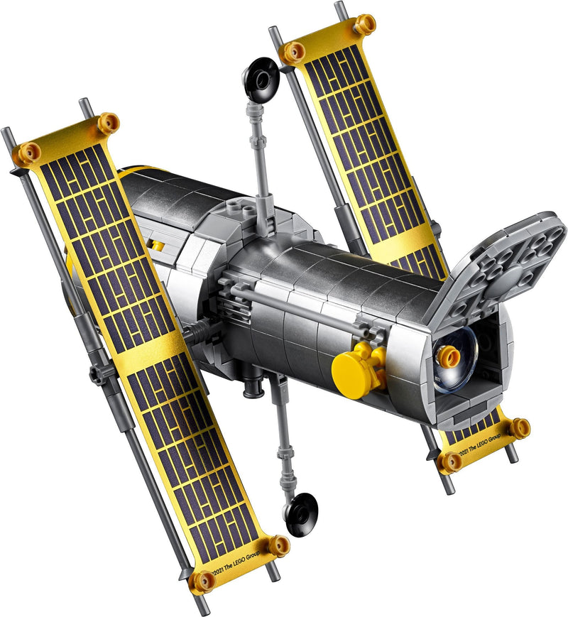 LEGO ICONS 10283 NASA Space Shuttle Discovery