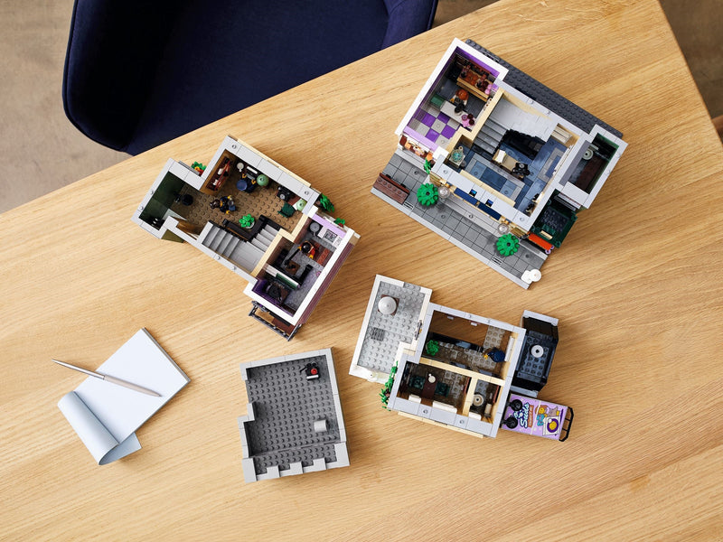 LEGO ICONS 10278 Police Station