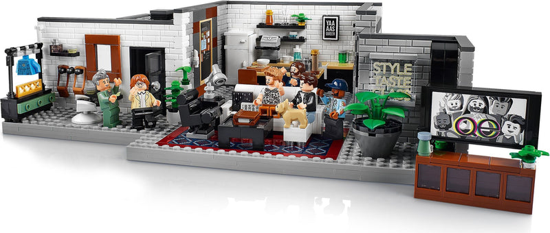 LEGO ICONS 10291 Queer Eye – The Fab 5 Loft