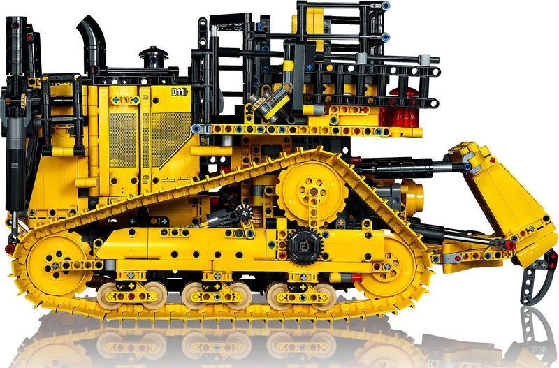 LEGO Technic 42131 Cat D11 Bulldozer
