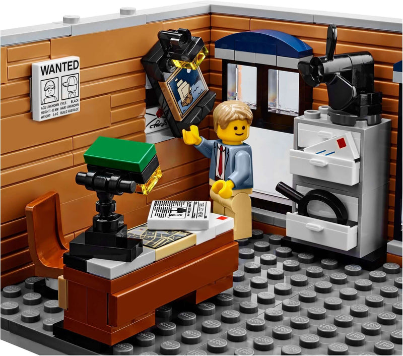 LEGO Creator 10246 Detective’s Office