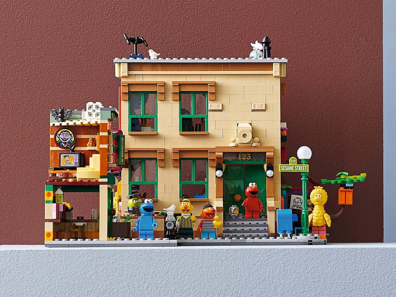 LEGO Ideas 21324 123 Sesame Street display