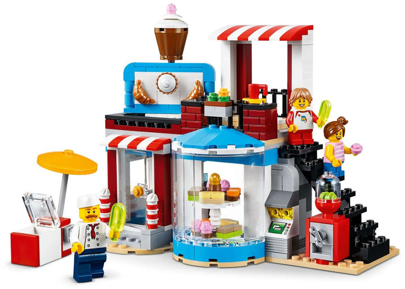 LEGO Creator 31077 Modular Sweet Surprises