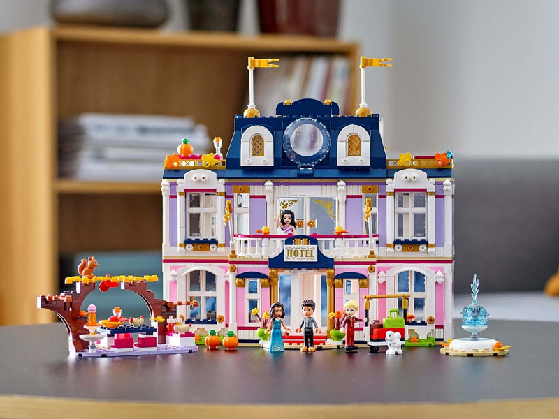 LEGO Friends 41684 Heartlake City Grand Hotel display