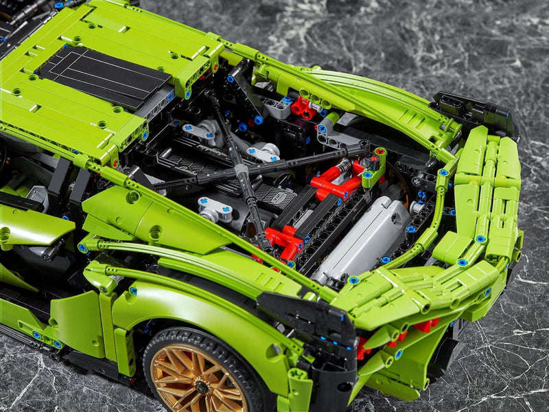 LEGO Technic 42115 Lamborghini Sián FKP 37 engine