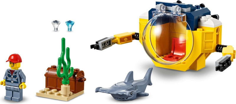 LEGO City 60263 Ocean Mini-Submarine and minifigures