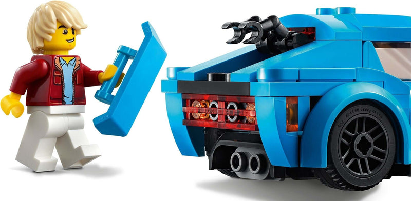 LEGO City 60285 Sports Car minifigures