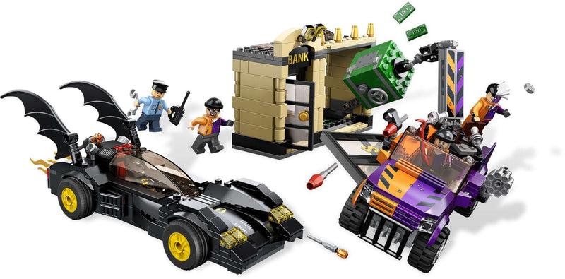 LEGO DC Comics Super Heroes 6864 Batmobile and the Two-Face Chase