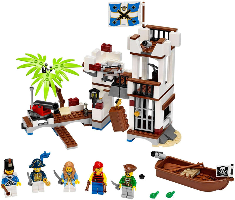 LEGO Pirates 70412 Soldiers Fort and minifigures