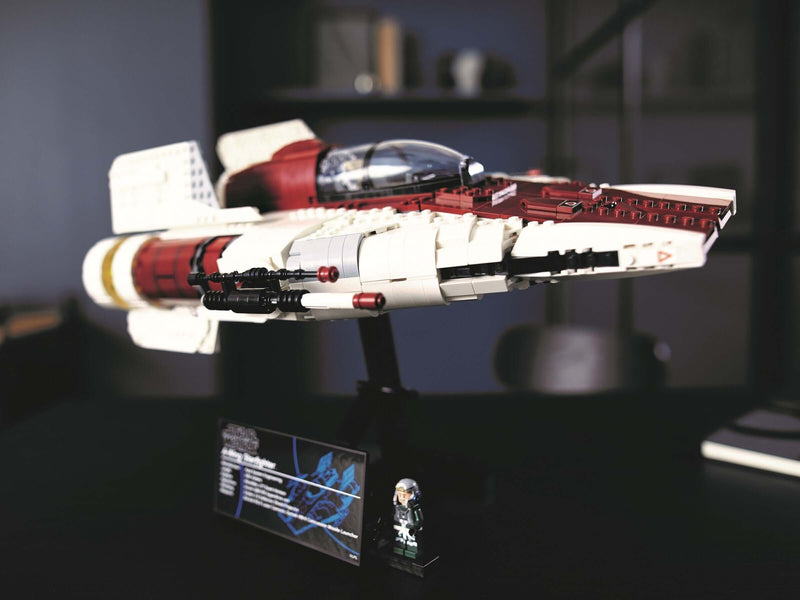 LEGO Star Wars 75275 A-wing Starfighter display