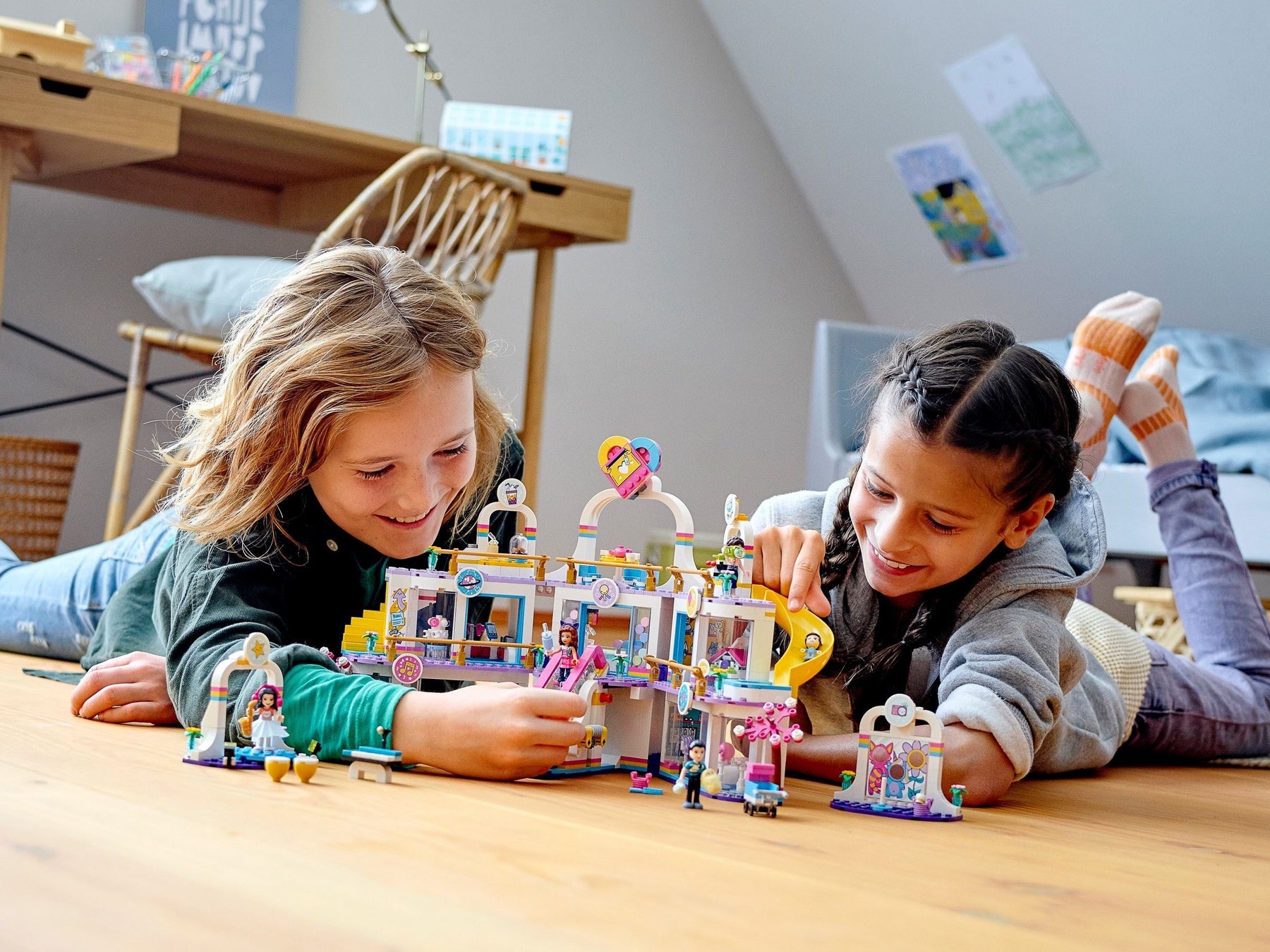 LEGO Friends 41450 Heartlake City Shopping Mall | Brickollector NZ