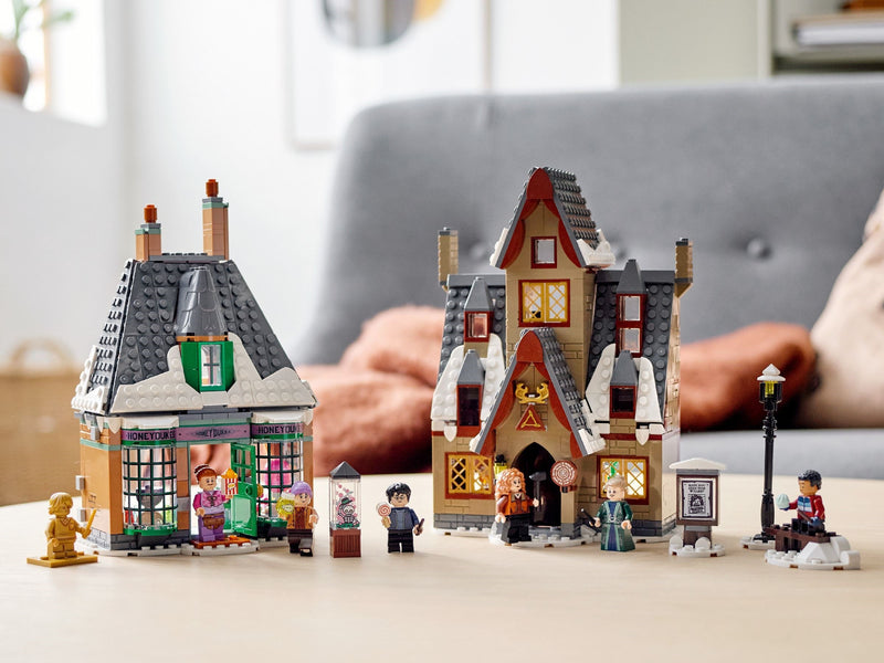 LEGO Harry Potter 76388 Hogsmeade Village Visit
