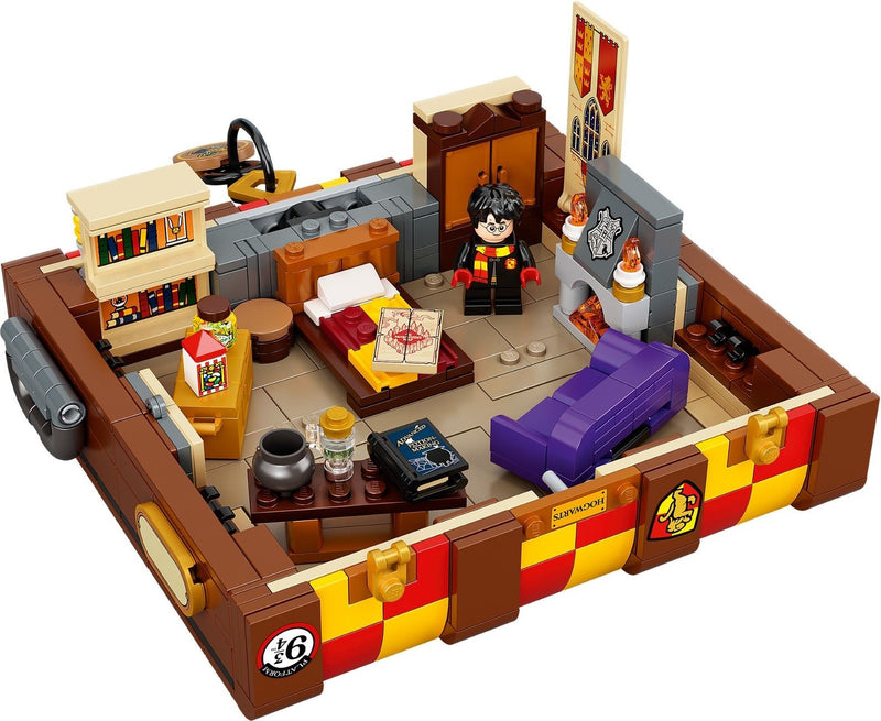 LEGO Harry Potter 76399 Hogwarts Magical Trunk