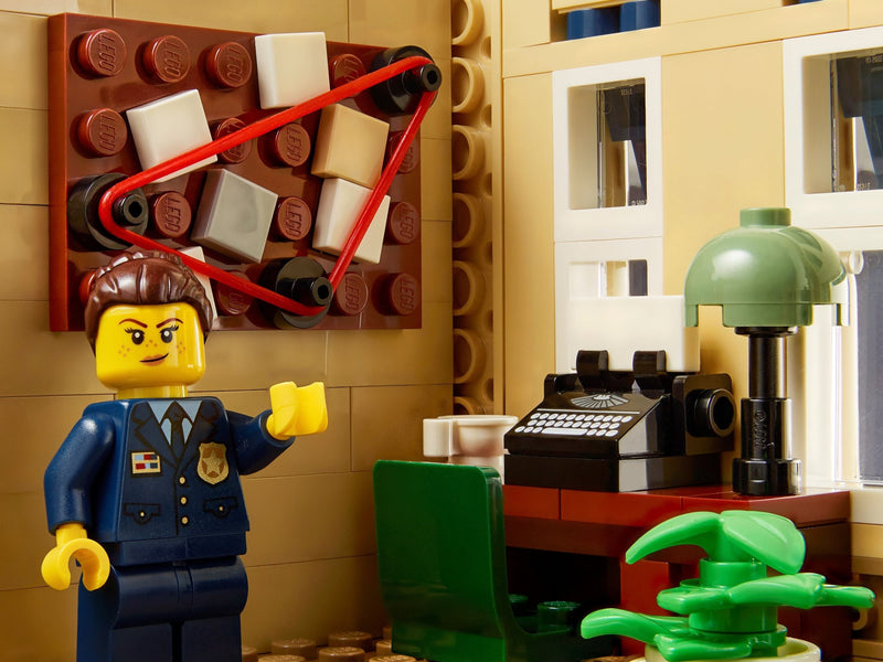 LEGO ICONS 10278 Police Station