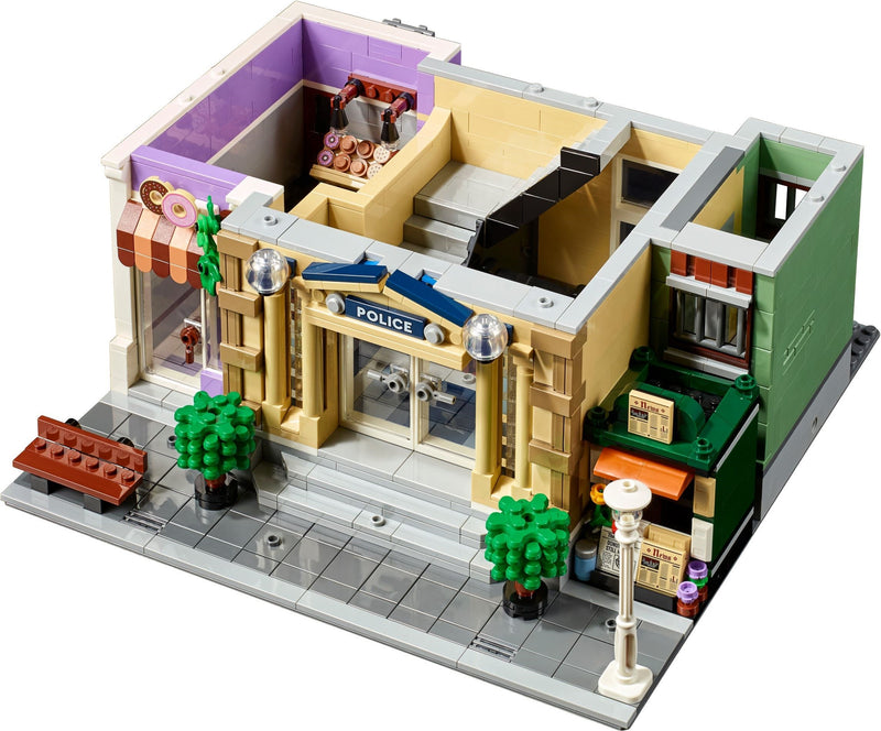 LEGO ICONS 10278 Police Station