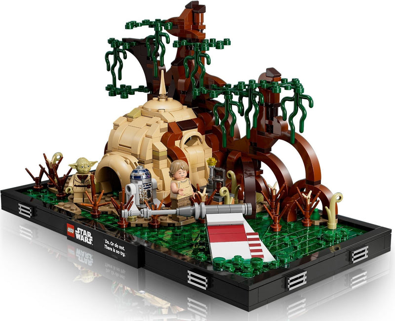 LEGO Star Wars 75330 Dagobah Jedi Training Diorama