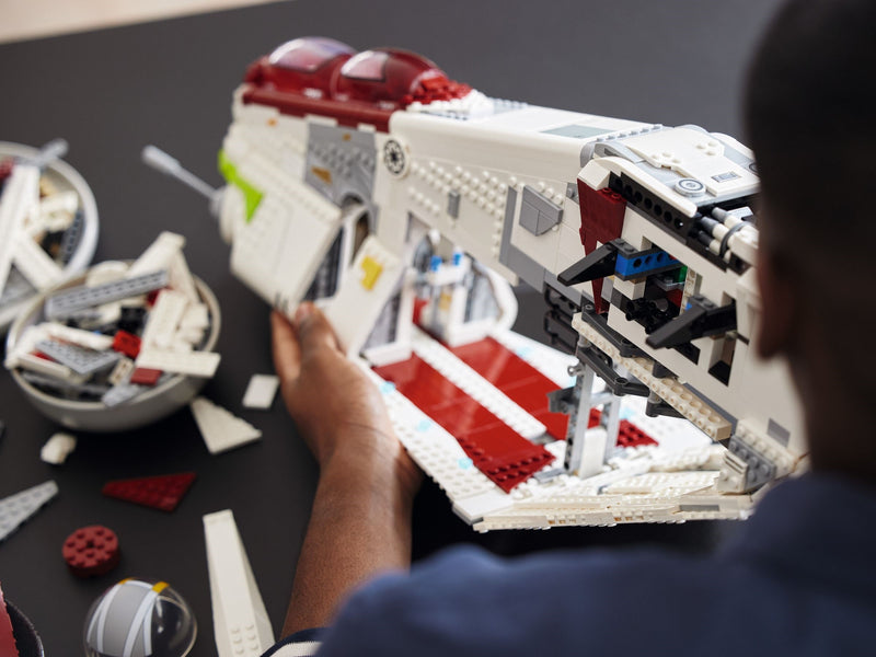 LEGO Star Wars 75309 Republic Gunship (UCS)